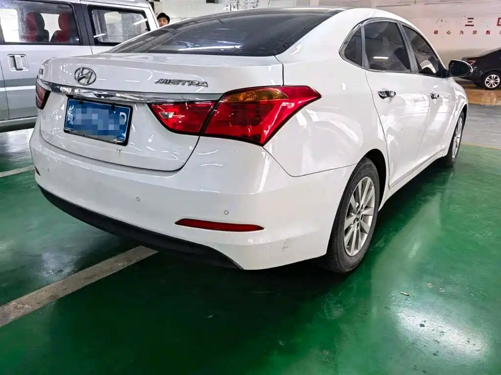 Hyundai Mistra 2016 — фото 5