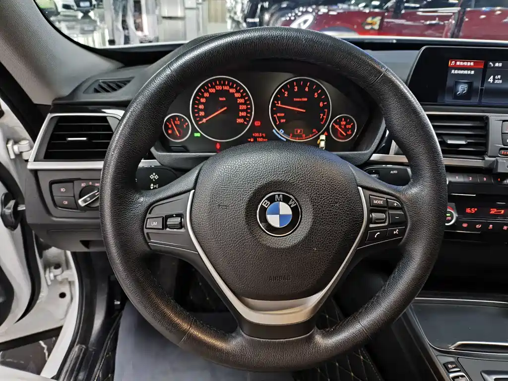 BMW 3 Series GT 2019 — фото 7