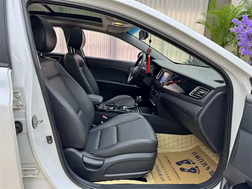 Hyundai Mistra 2015 — фото 12