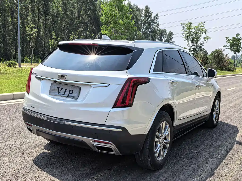 Cadillac XT5 2020 — фото 28