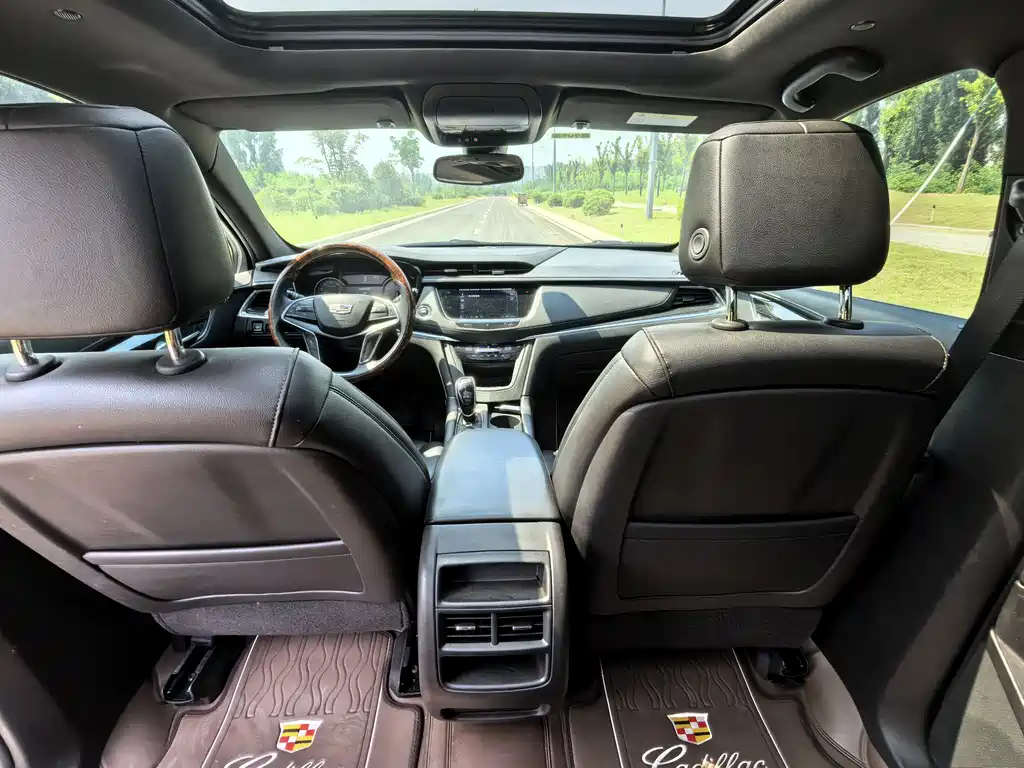Cadillac XT5 2020 — фото 21