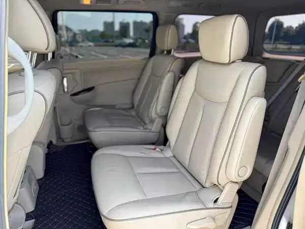 Nissan Quest 2018