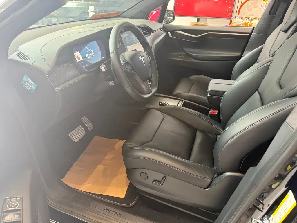 Tesla Model X 2019 — фото 15