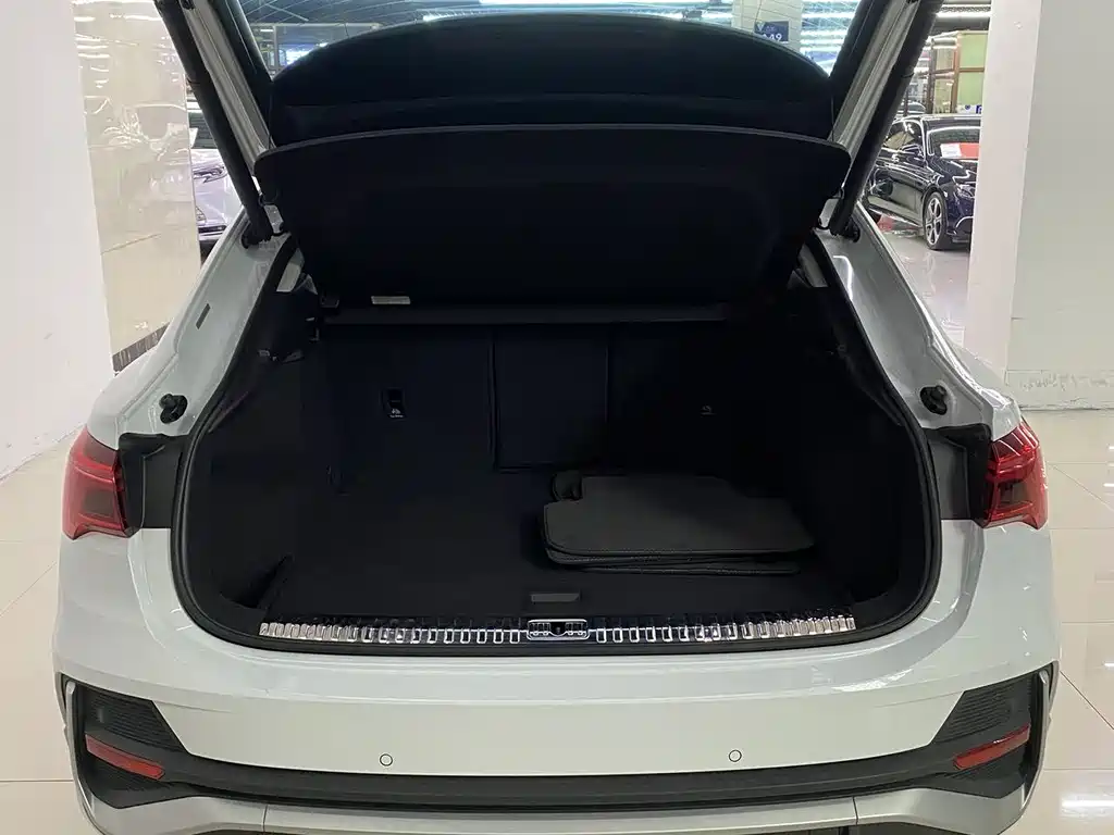 Audi Q3 Sportback 2022 — фото 19