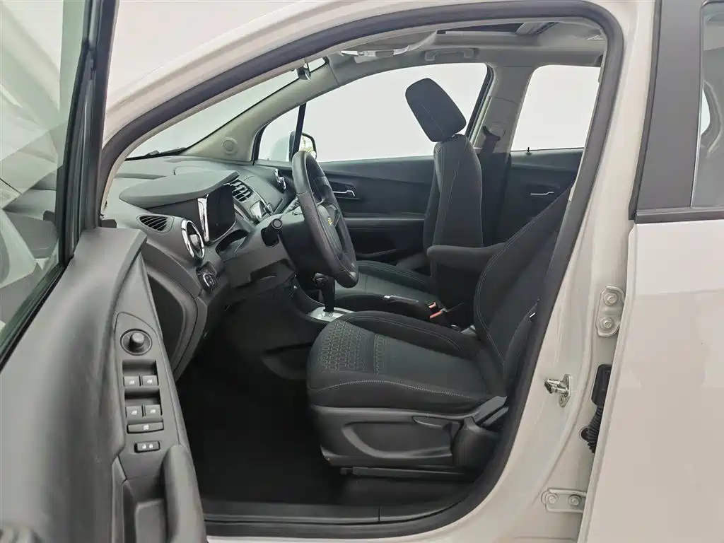 Chevrolet Trax 2016 — фото 10
