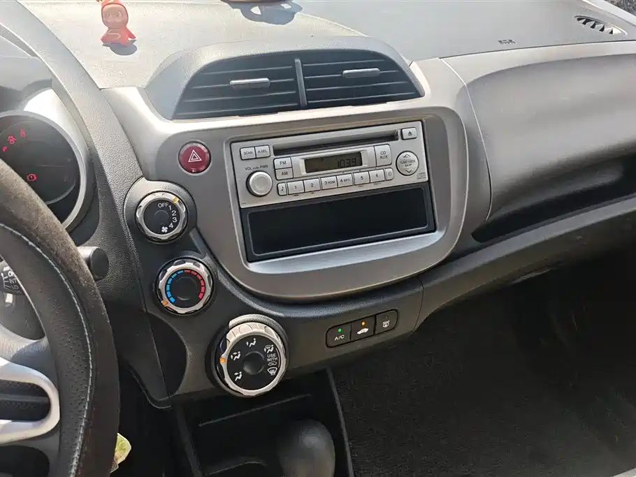Honda Fit 2012 — фото 12