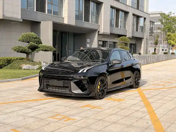 Lynk & Co 03 2023