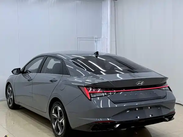 Hyundai Elantra 2023