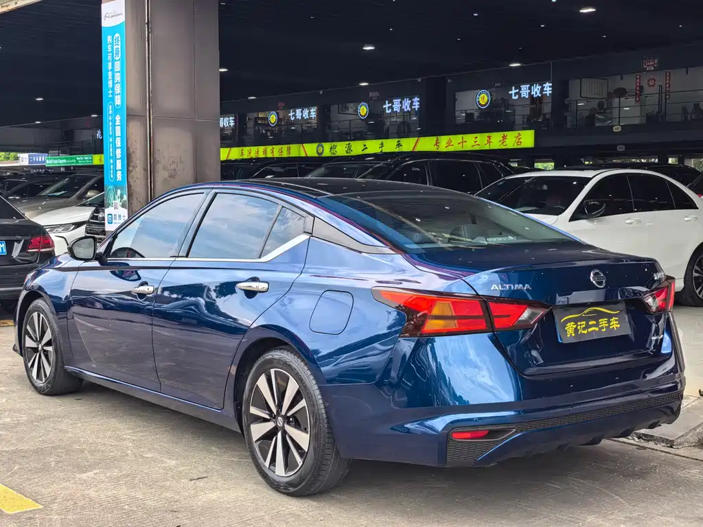 Nissan Teana 2022