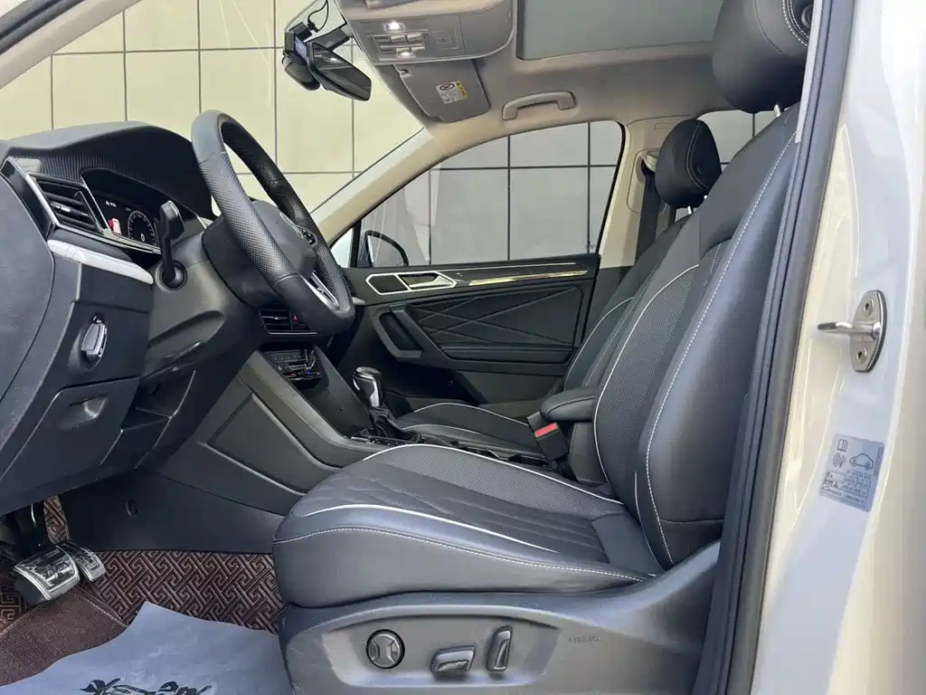 Volkswagen Tiguan L 2023