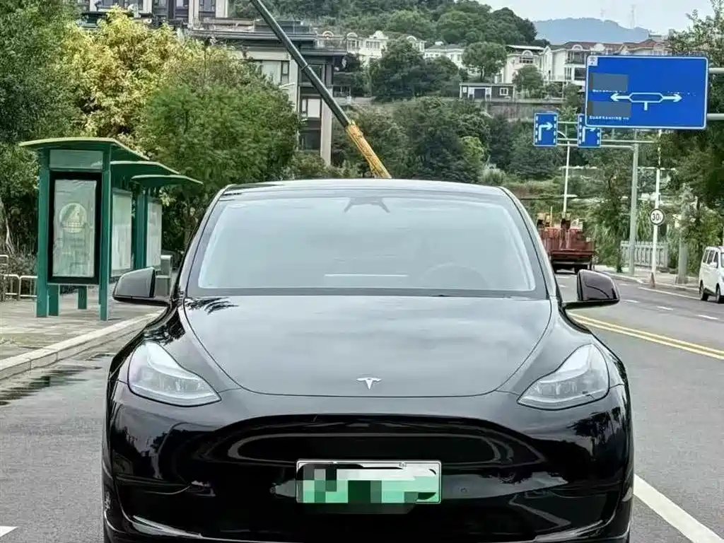 Tesla Model Y 2022 — фото 2