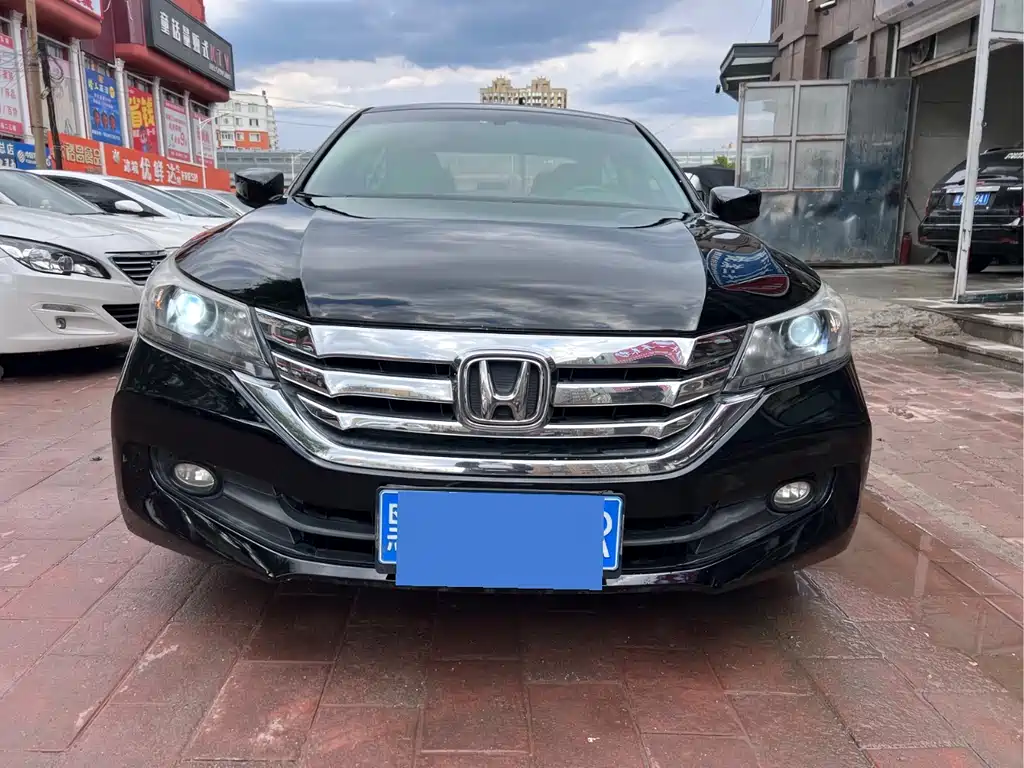 Honda Accord 2016 — фото 2