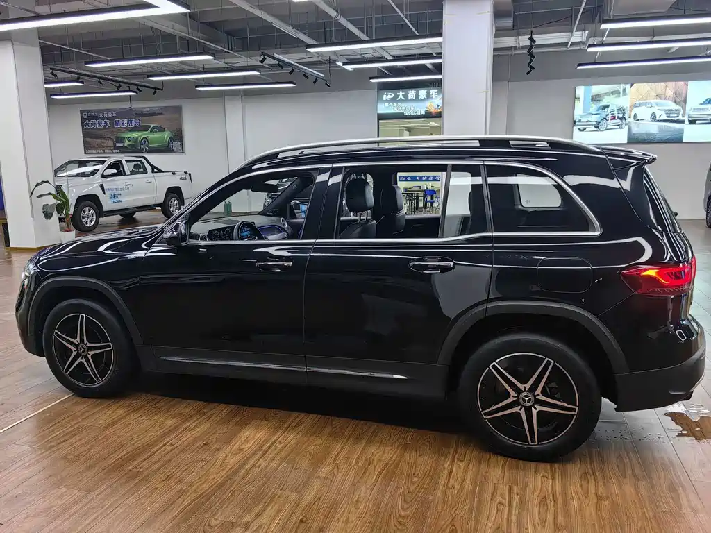 Mercedes-Benz EQB 2022