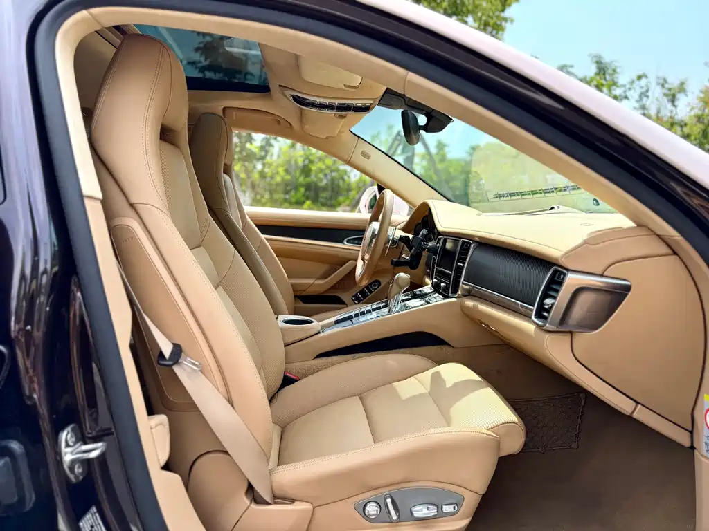 Porsche Panamera 2015 — фото 15