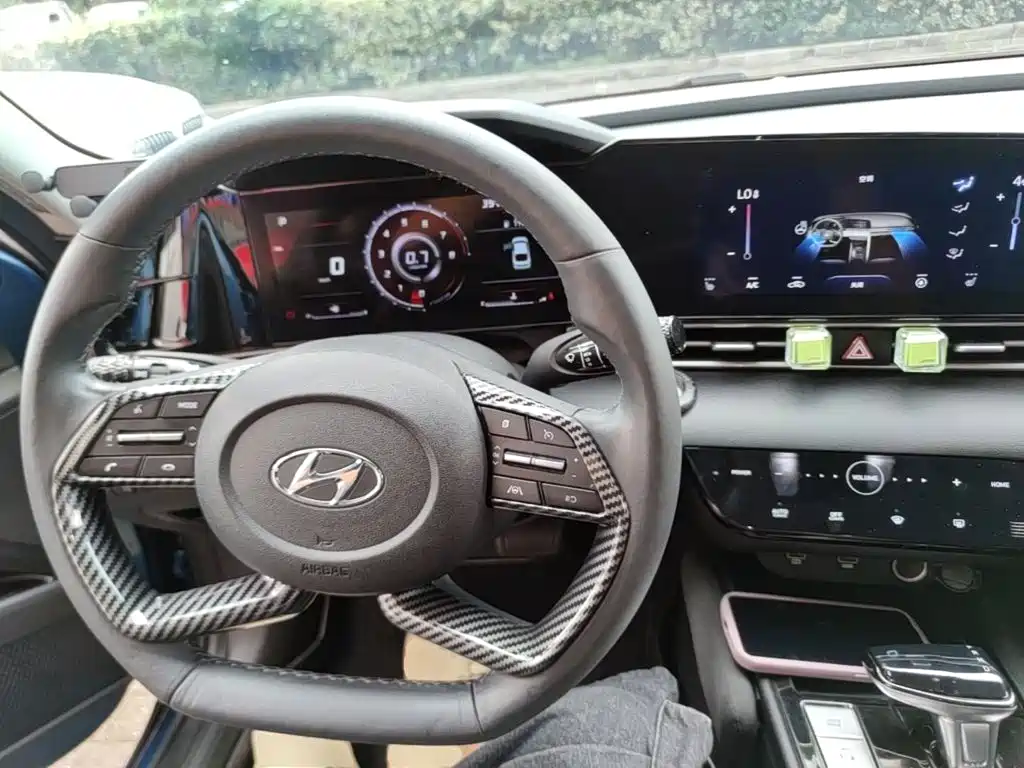 Hyundai Elantra 2020 — фото 10