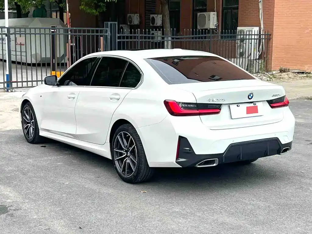 BMW 3 Series 2023