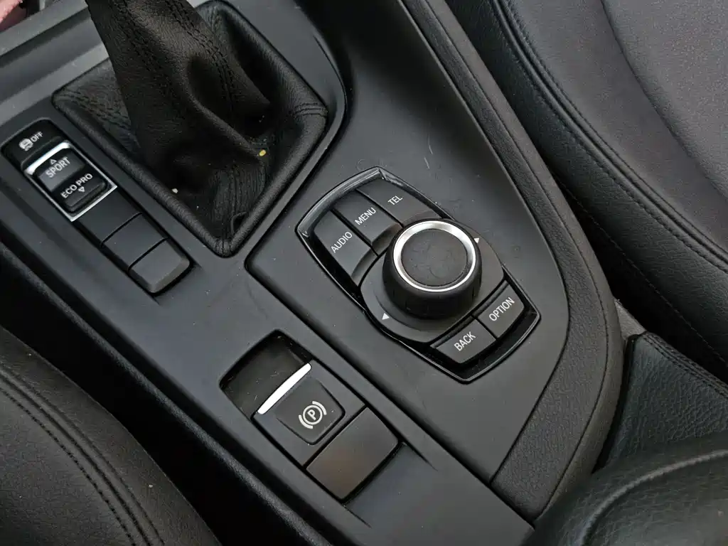 BMW X1 2017 — фото 18