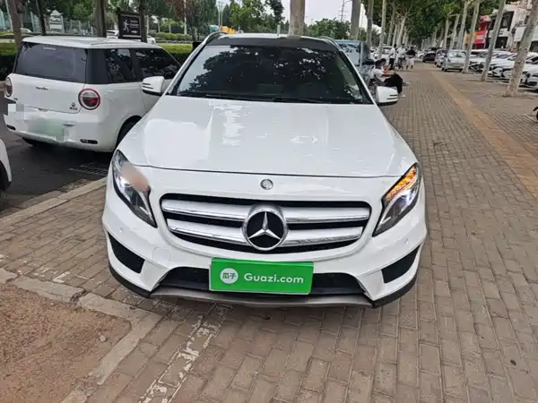 Mercedes-Benz GLA 2016