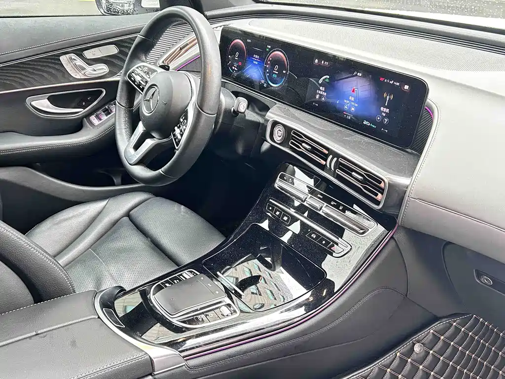 Mercedes-Benz EQC 2021