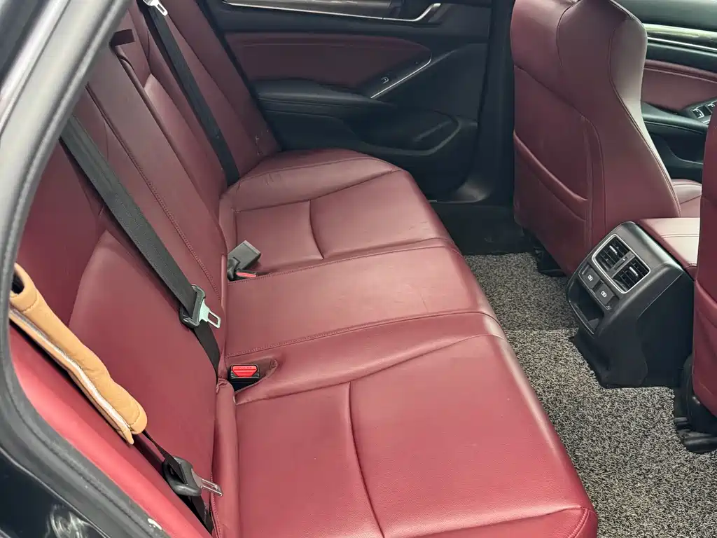 Honda Accord 2023 — фото 18
