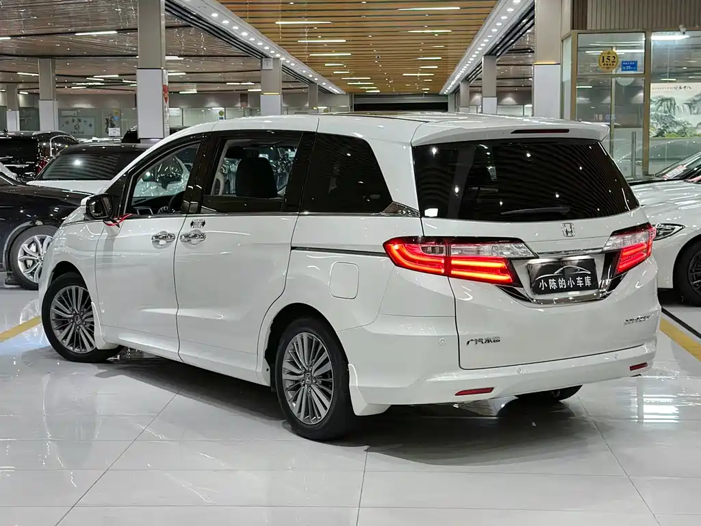 Honda Odyssey 2019 — фото 14