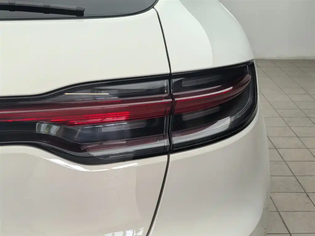 Porsche Macan 2021 — фото 19