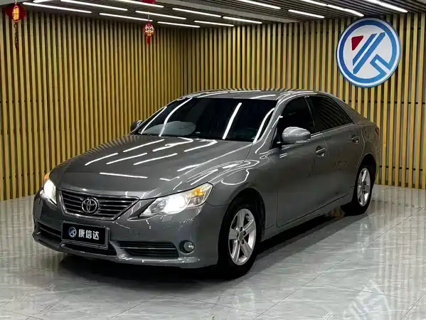 Toyota Reiz 2010