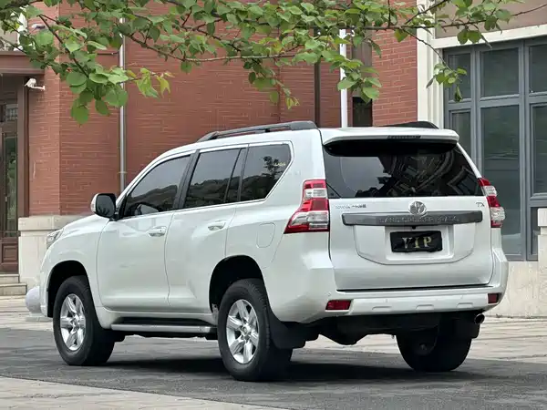 Toyota Prado 2016