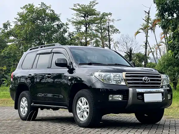 Toyota Land Cruiser 2011