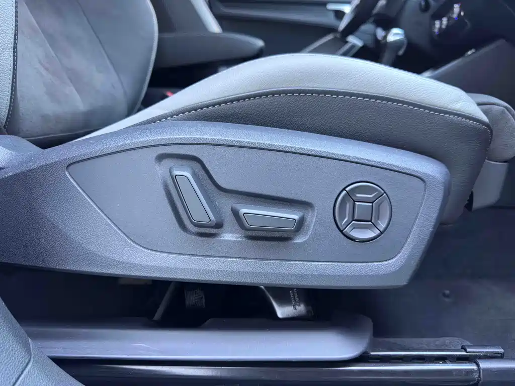 Audi Q3 2023 — фото 13