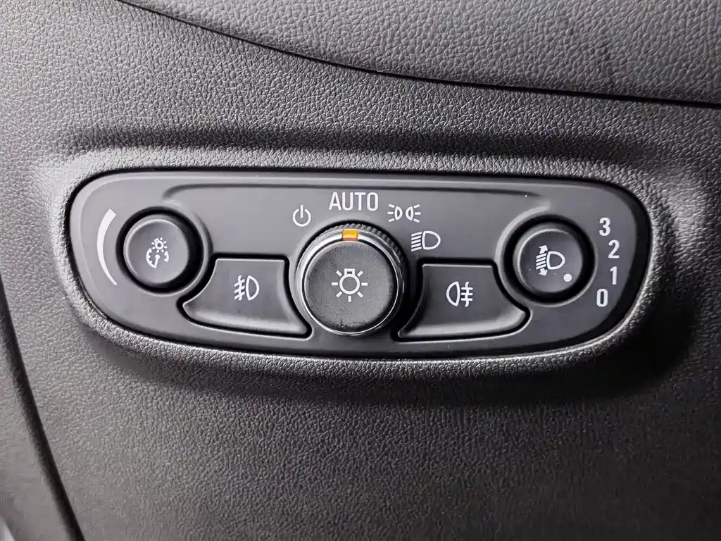 Chevrolet Equinox 2018 — фото 21