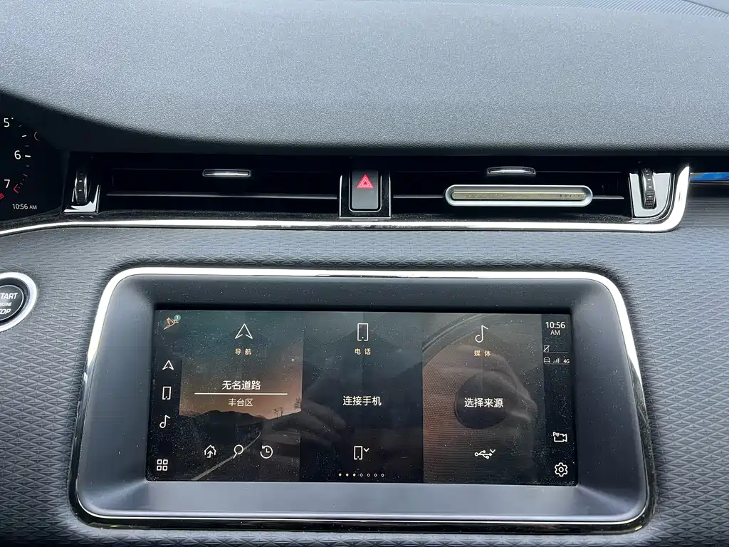 Land Rover Evoque 2023 — фото 14
