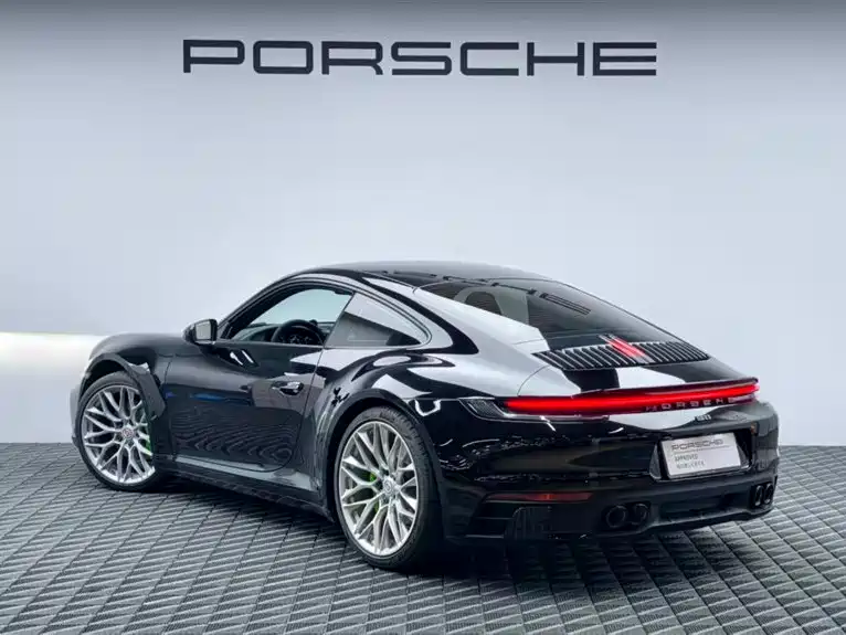 Porsche 911 2021 — фото 6