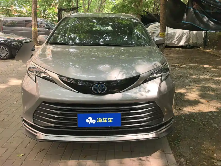 Toyota Sienna 2023