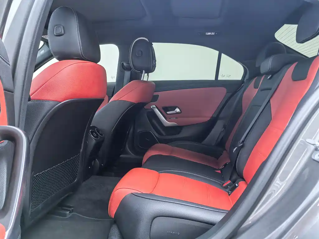 Mercedes-Benz A-Class AMG 2024 — фото 15