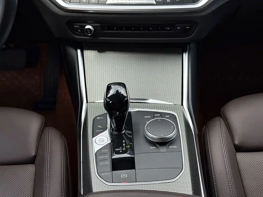BMW 3 Series 2022 — фото 15