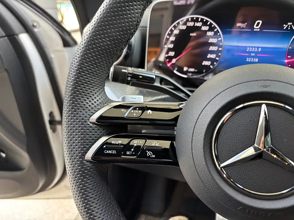 Mercedes-Benz C-Class 2024 — фото 28
