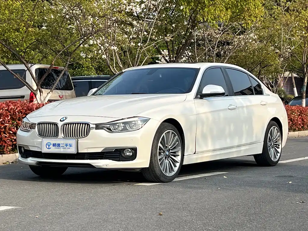 BMW 3 Series 2019 — фото 1