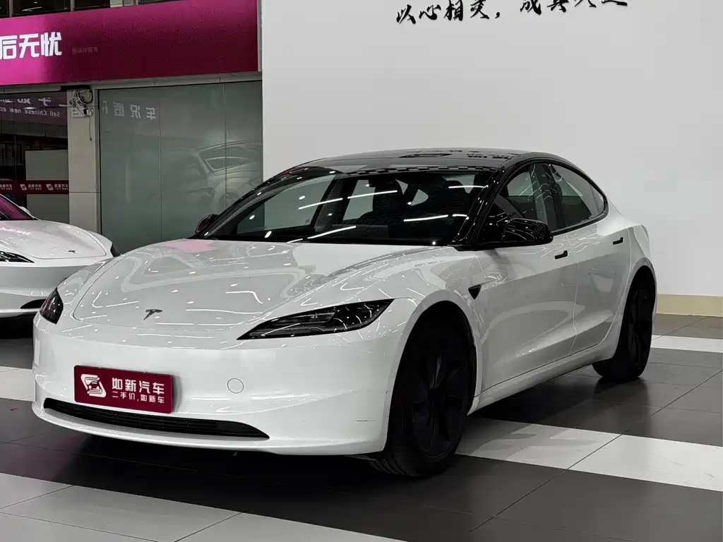 Tesla Model 3 2025 — фото 1
