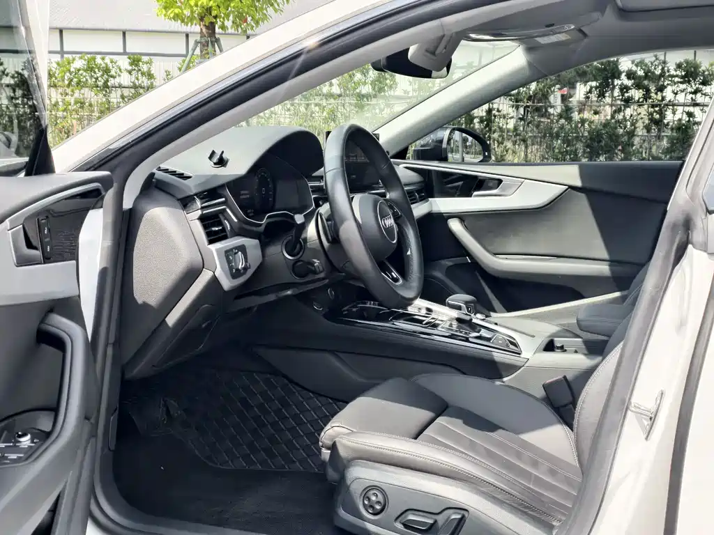 Audi A5 2022 — фото 13