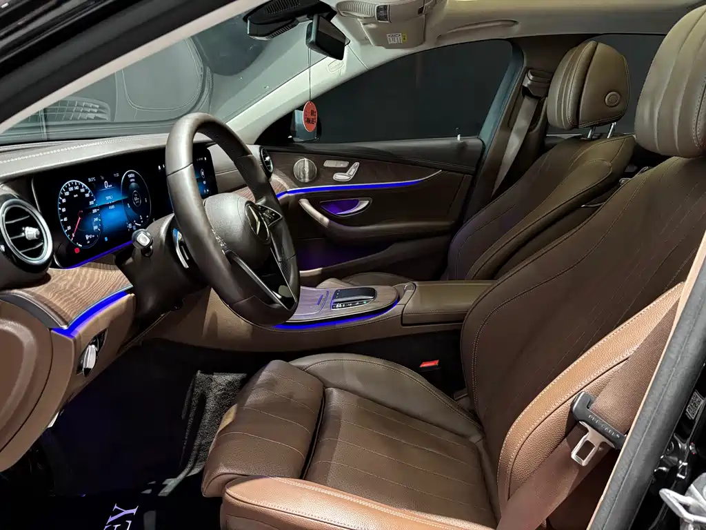 Mercedes-Benz E-Class 2022