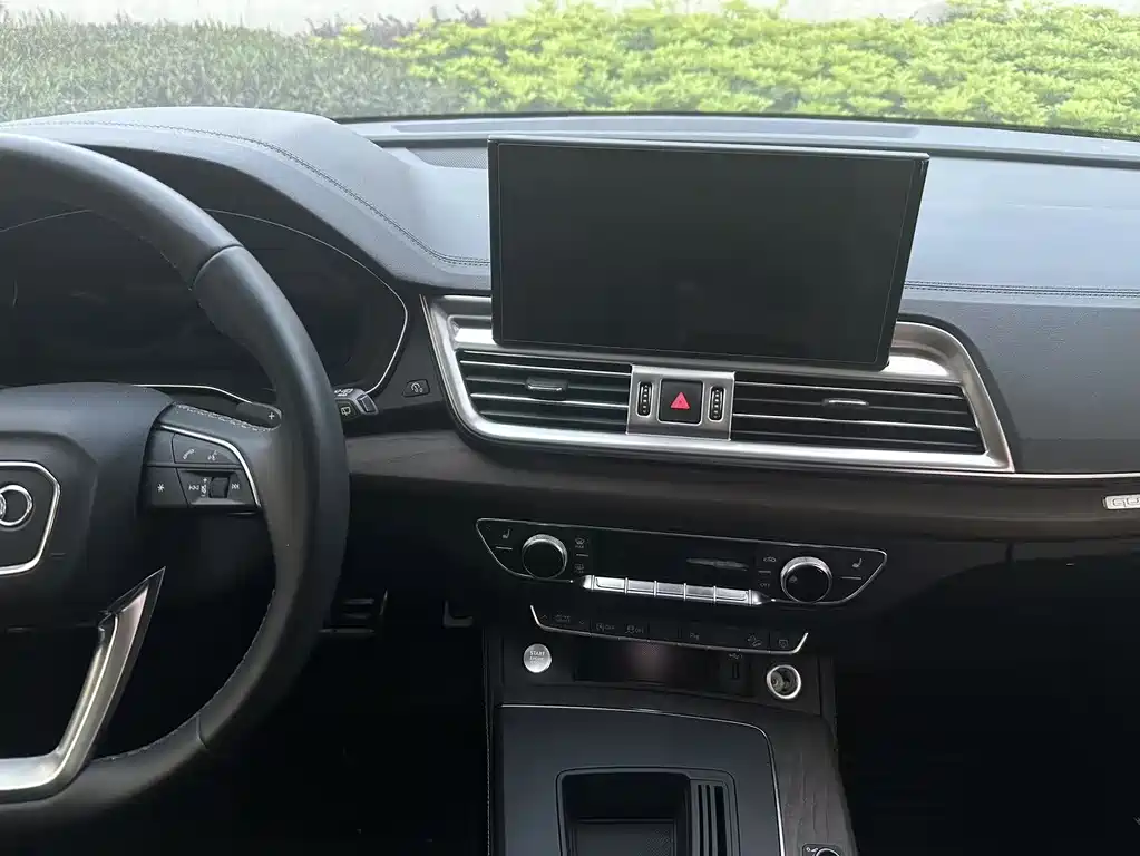 Audi Q5L 2023 — фото 15