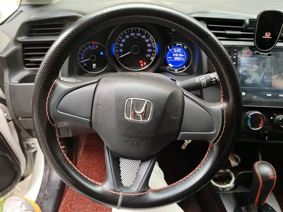 Honda Fit 2017 — фото 15