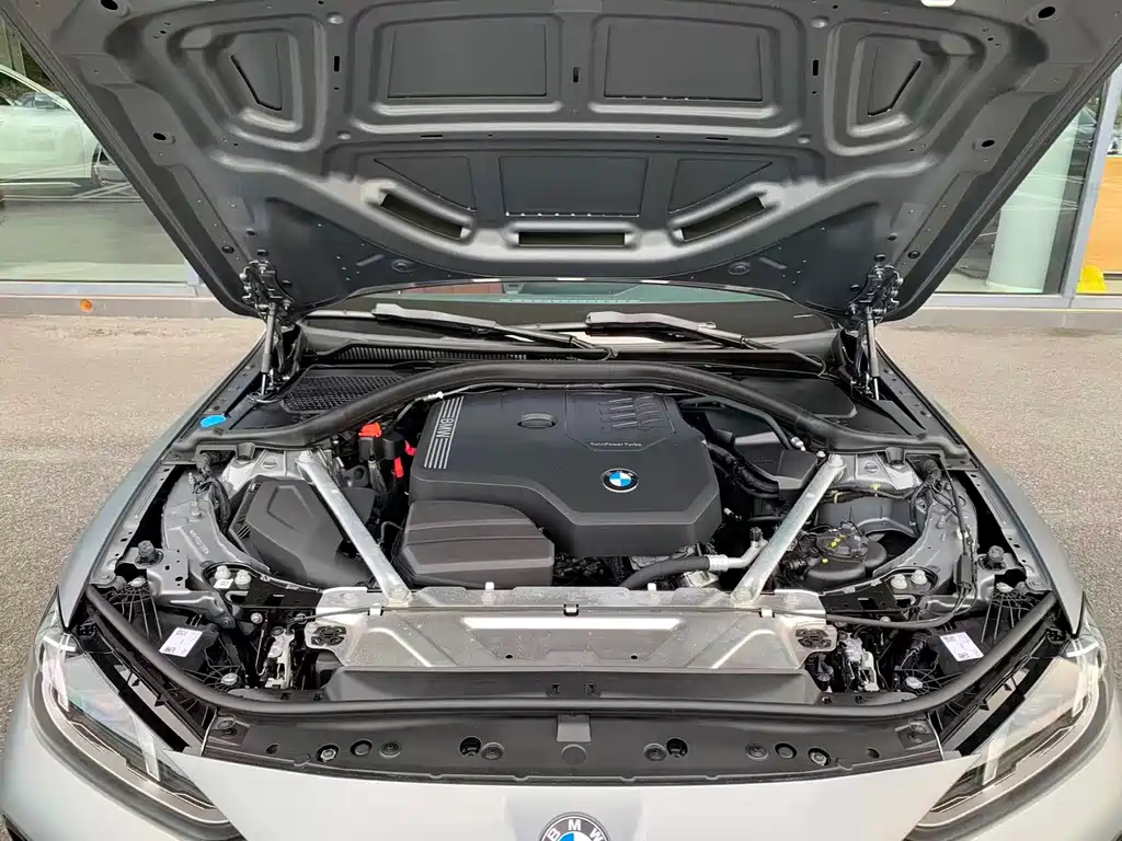 BMW 4 Series 2025 — фото 13