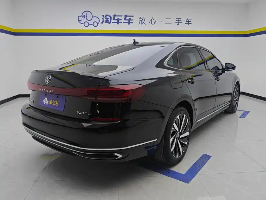 Volkswagen Passat 2022 — фото 3