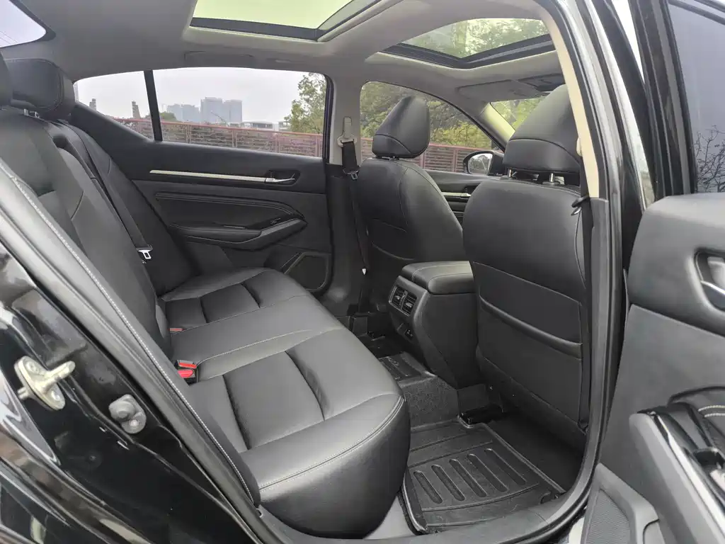 Nissan Teana 2023 — фото 16