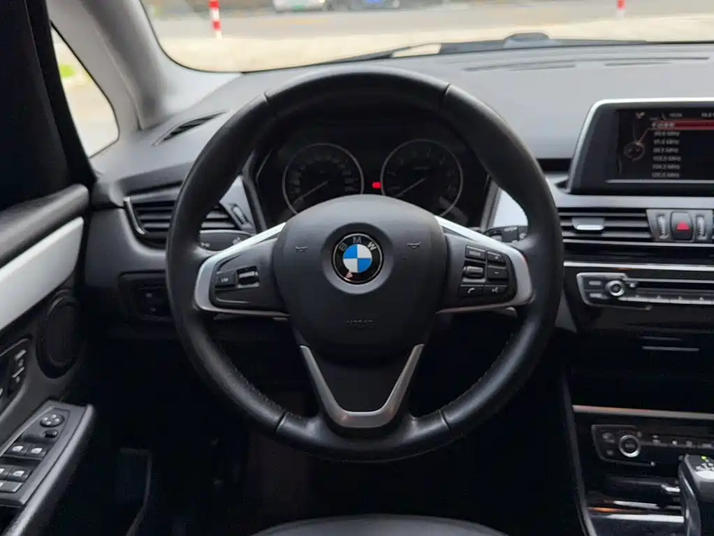 BMW 2 Series Active Tourer 2015