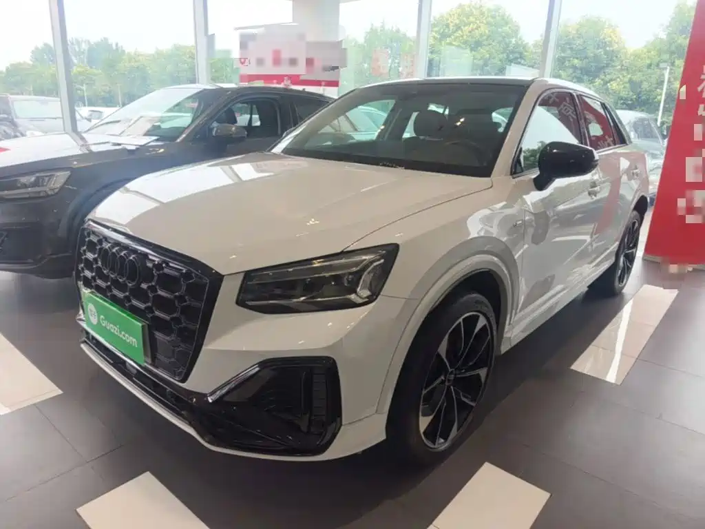 Audi Q2L 2024