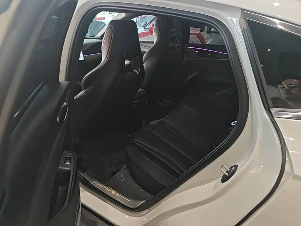 BYD Seal 06 2025 — фото 17
