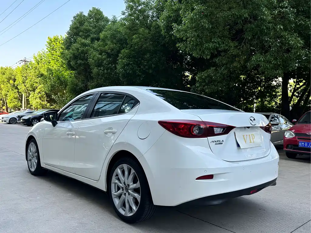 Mazda 3 Axela 2015 — фото 13